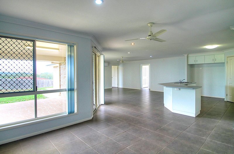 Photo - 11 Emerson Crescent, Brassall QLD 4305 - Image 4