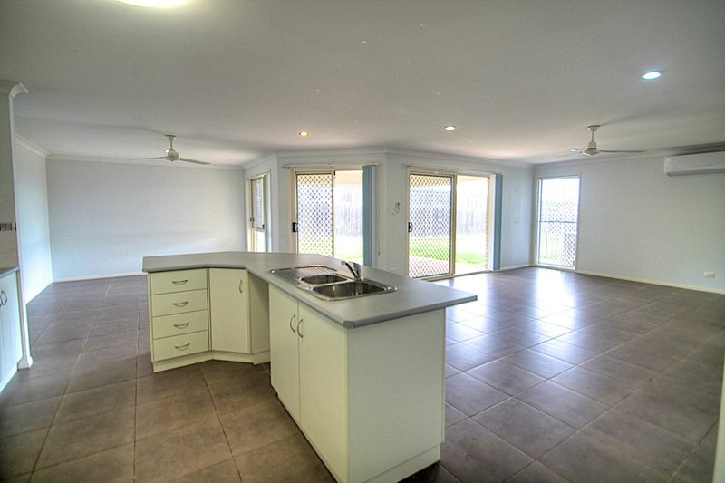 Photo - 11 Emerson Crescent, Brassall QLD 4305 - Image 7