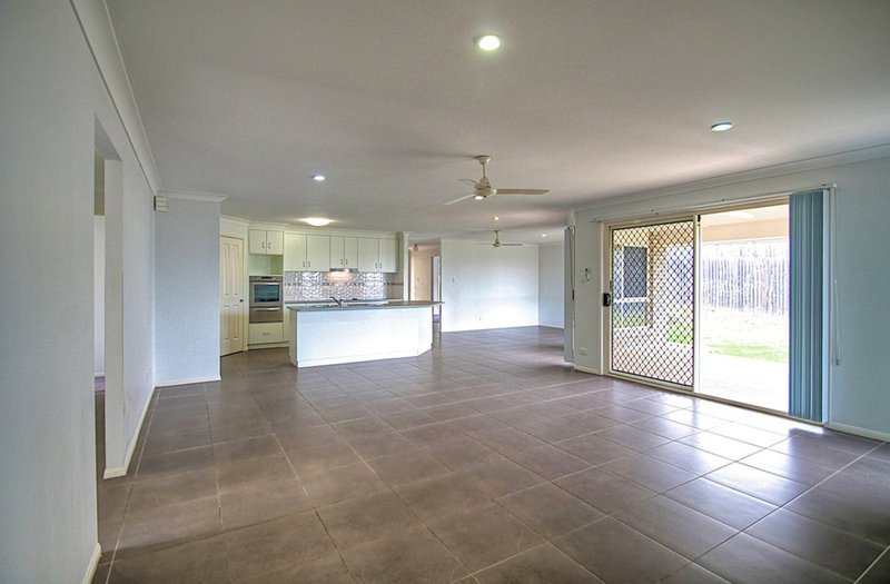 Photo - 11 Emerson Crescent, Brassall QLD 4305 - Image 8