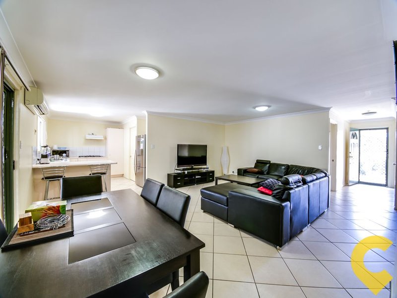 Photo - 11 Emperor Court, Kallangur QLD 4503 - Image 3