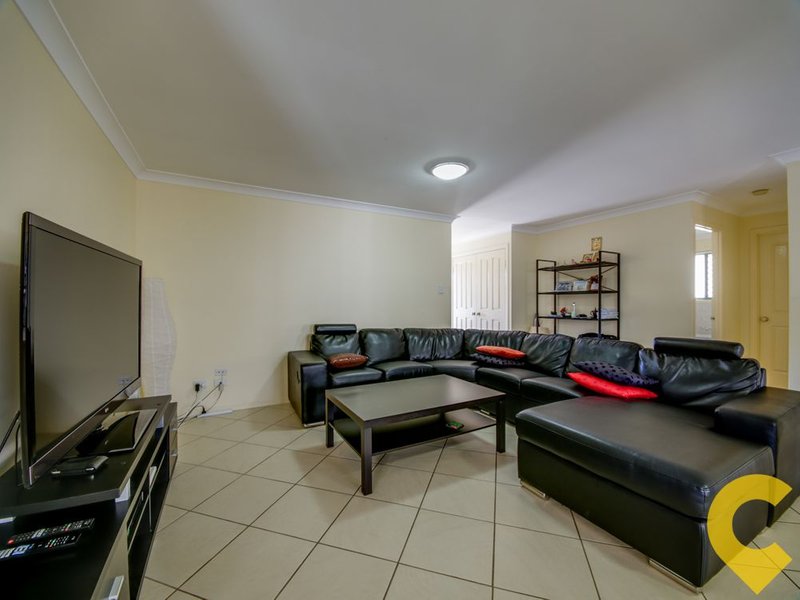 Photo - 11 Emperor Court, Kallangur QLD 4503 - Image 4