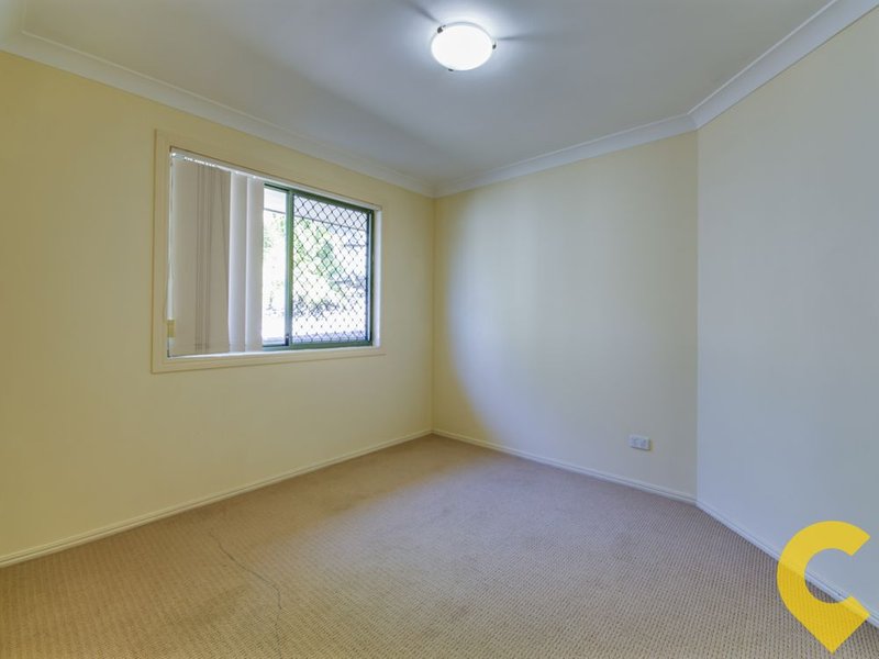 Photo - 11 Emperor Court, Kallangur QLD 4503 - Image 7