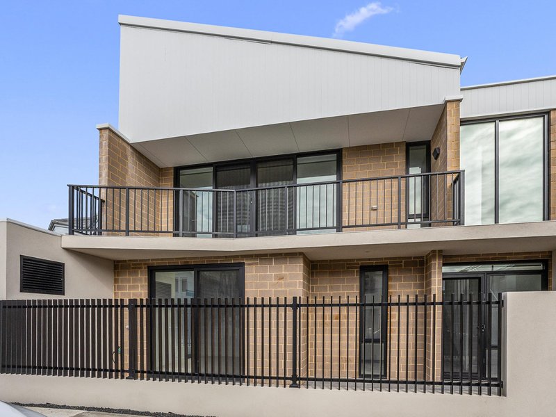Photo - 1/1 Enderby Close, North Coogee WA 6163 - Image 15