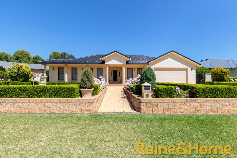 11 Englewood Avenue, Dubbo NSW 2830