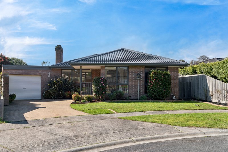 Photo - 11 Epacris Court, Langwarrin VIC 3910 - Image 1