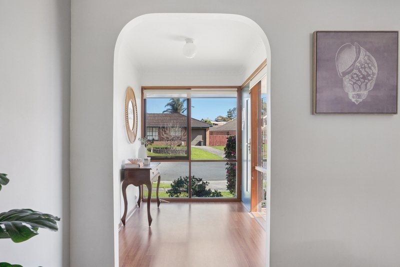 Photo - 11 Epacris Court, Langwarrin VIC 3910 - Image 2