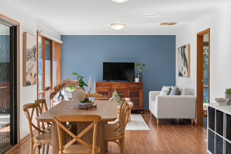 Photo - 11 Epacris Court, Langwarrin VIC 3910 - Image 9