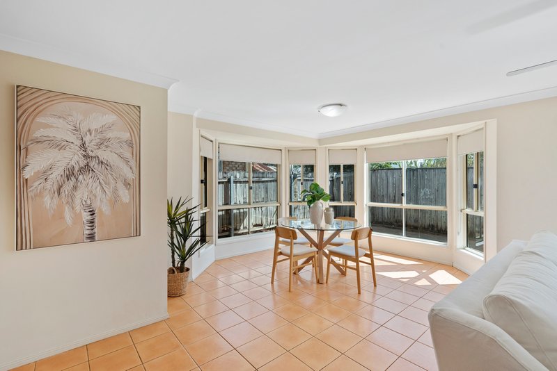 Photo - 11 Erncroft Place, Rocklea QLD 4106 - Image 5