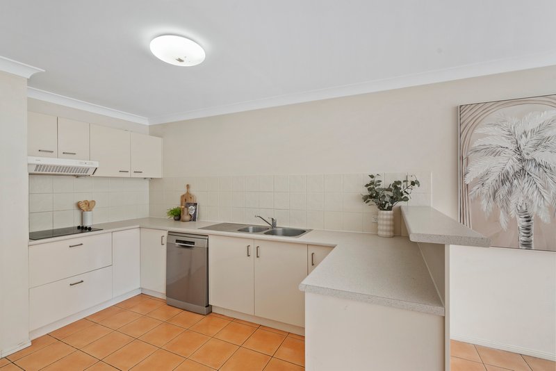 Photo - 11 Erncroft Place, Rocklea QLD 4106 - Image 8