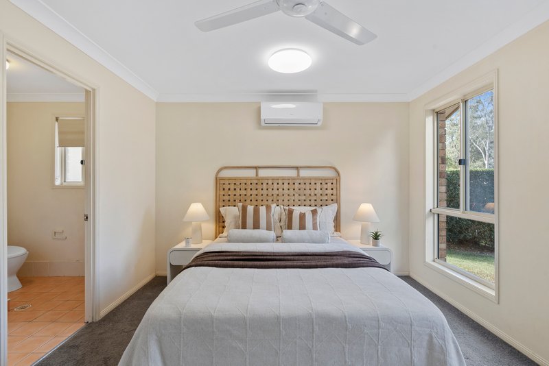 Photo - 11 Erncroft Place, Rocklea QLD 4106 - Image 13