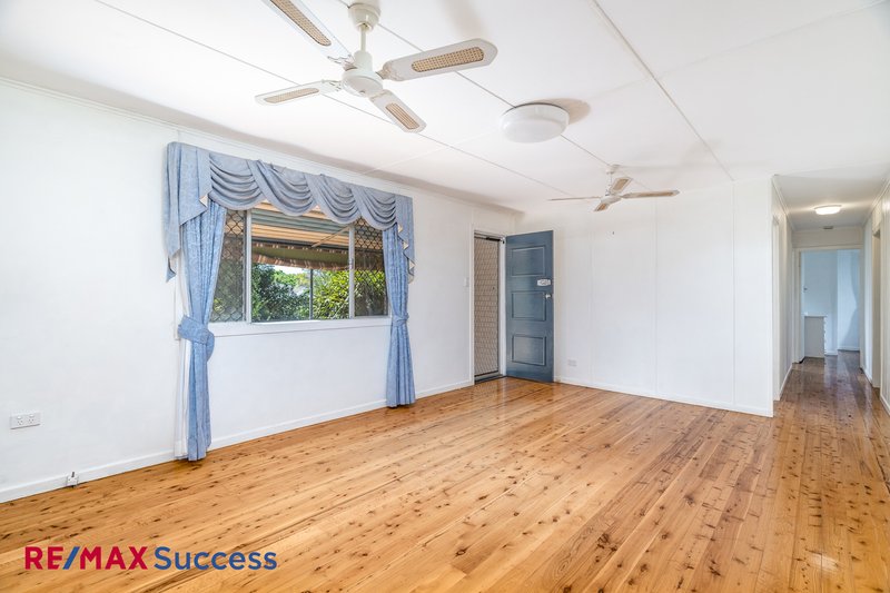 Photo - 11 Esmond Street, Rockville QLD 4350 - Image 2