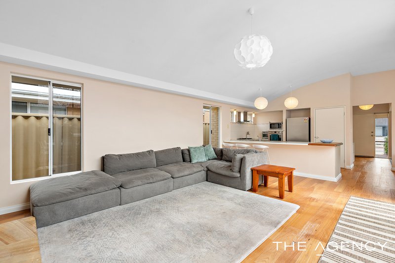 Photo - 11 Essence Bend, Atwell WA 6164 - Image 10