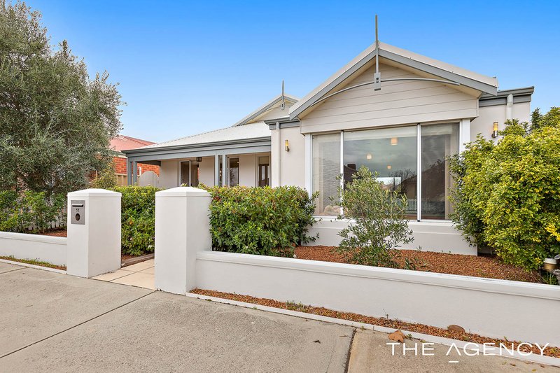 Photo - 11 Essence Bend, Atwell WA 6164 - Image 22