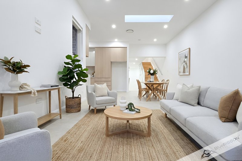 Photo - 11 Essington Street, Wentworthville NSW 2145 - Image 5