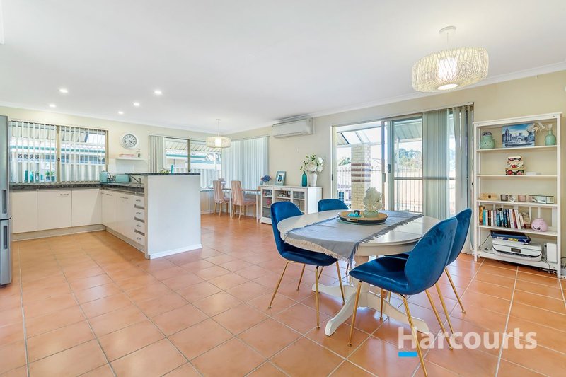 Photo - 11 Esther Loop, Wanneroo WA 6065 - Image 3