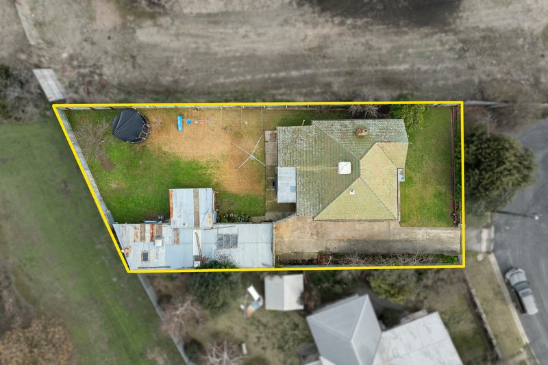 Photo - 11 Ethel Street, Benalla VIC 3672 - Image 3