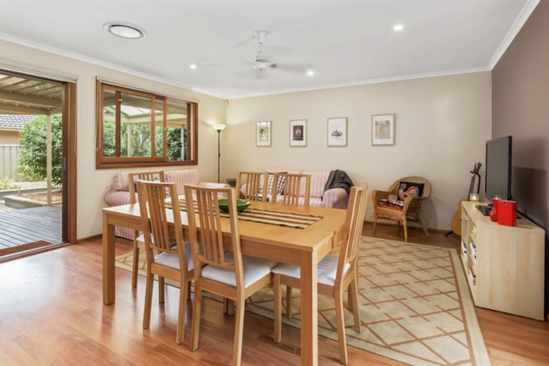 Photo - 11 Etna Place, Bossley Park NSW 2176 - Image 9