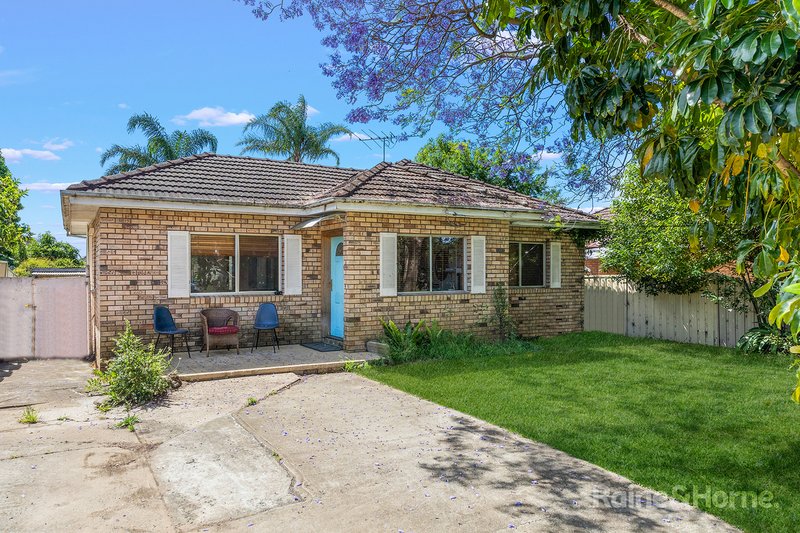Photo - 11 Euroka Street, Ingleburn NSW 2565 - Image 1