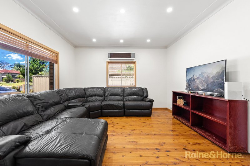 Photo - 11 Euroka Street, Ingleburn NSW 2565 - Image 2