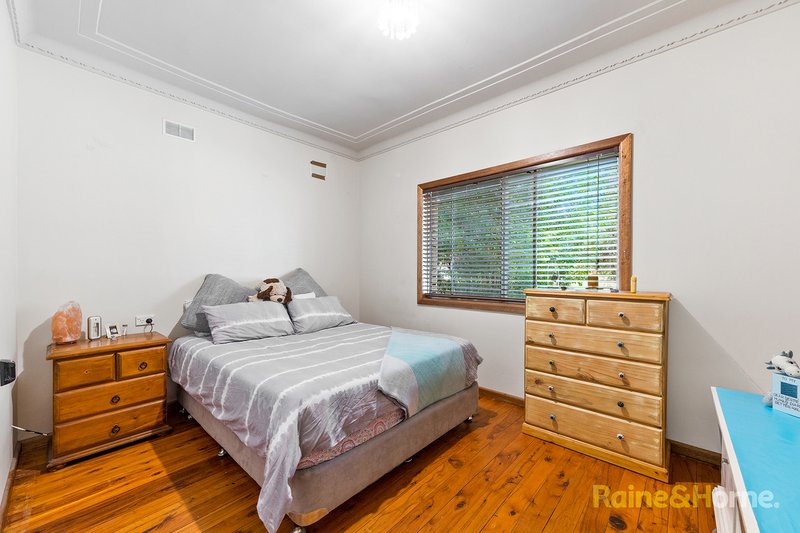 Photo - 11 Euroka Street, Ingleburn NSW 2565 - Image 3