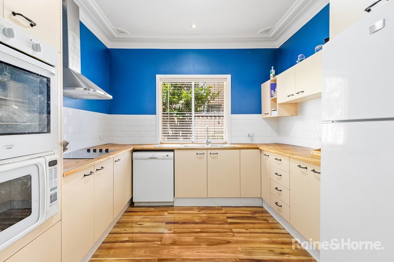 Photo - 11 Euroka Street, Ingleburn NSW 2565 - Image 4