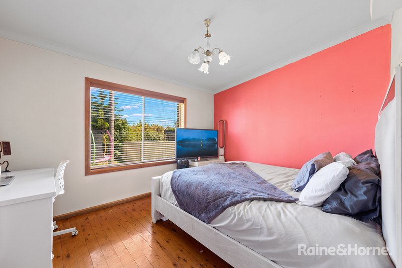 Photo - 11 Euroka Street, Ingleburn NSW 2565 - Image 6