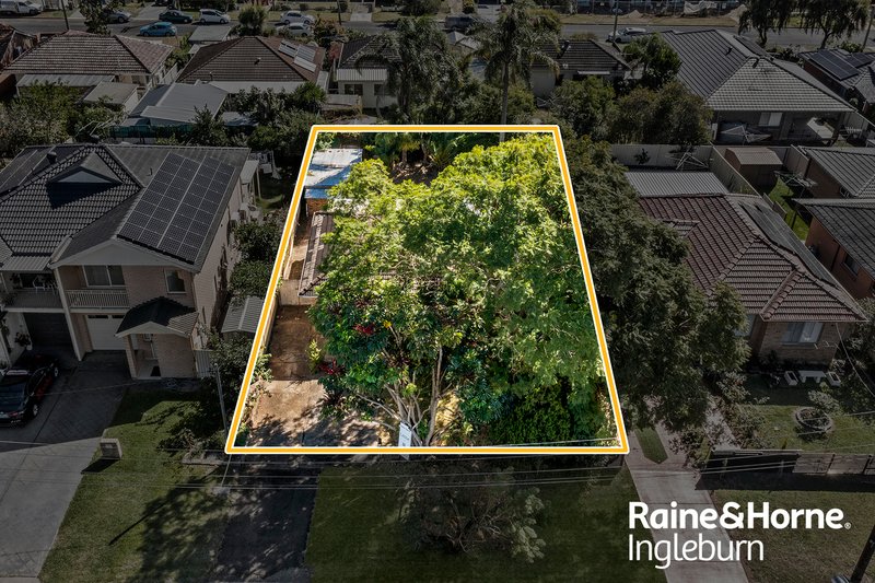 Photo - 11 Euroka Street, Ingleburn NSW 2565 - Image 12