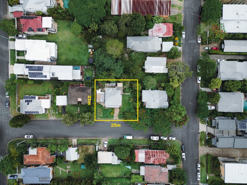 Photo - 11 Evatt Street, Wavell Heights QLD 4012 - Image 3