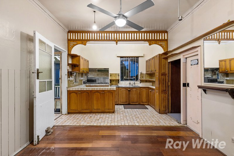 Photo - 11 Evatt Street, Wavell Heights QLD 4012 - Image 4