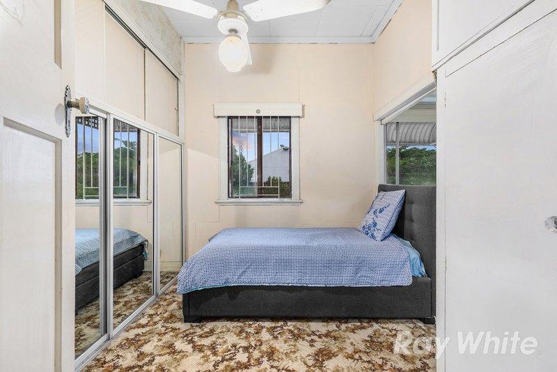 Photo - 11 Evatt Street, Wavell Heights QLD 4012 - Image 5