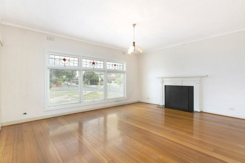 Photo - 11 Evelyn Street, Glen Waverley VIC 3150 - Image 4