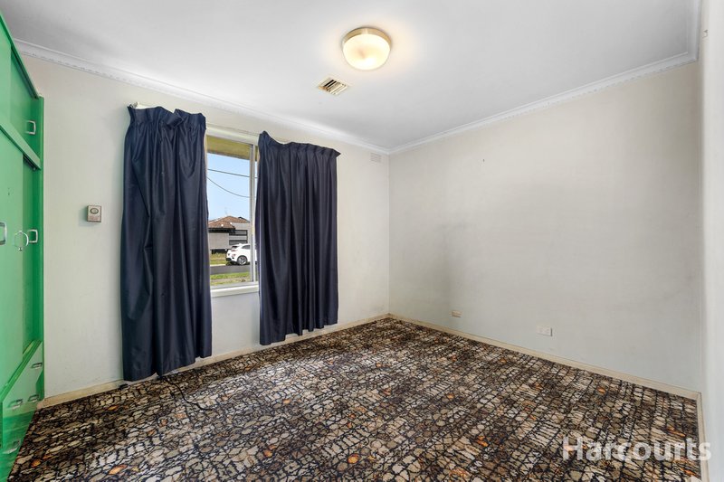 Photo - 11 Evelyn Street, Moe VIC 3825 - Image 5