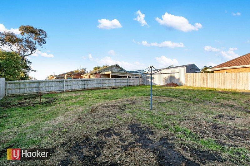 Photo - 11 Ewing Court, Lakes Entrance VIC 3909 - Image 16