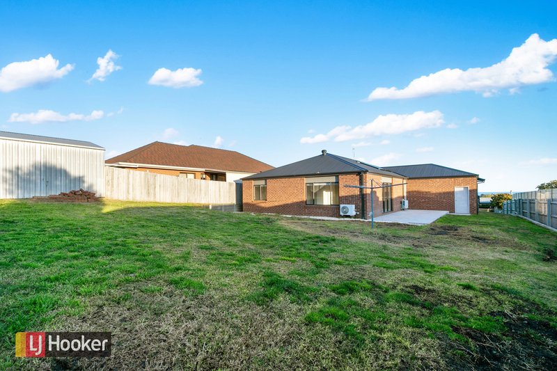 Photo - 11 Ewing Court, Lakes Entrance VIC 3909 - Image 17