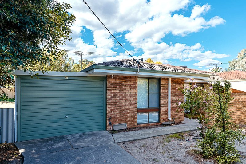 11 Exon Court, Camillo WA 6111