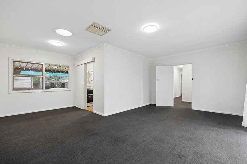 Photo - 11 Fairfield Road, Elizabeth Grove SA 5112 - Image 4