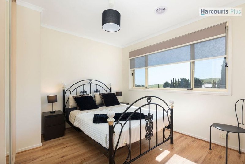 Photo - 11 Fairhill Street, Hallett Cove SA 5158 - Image 15