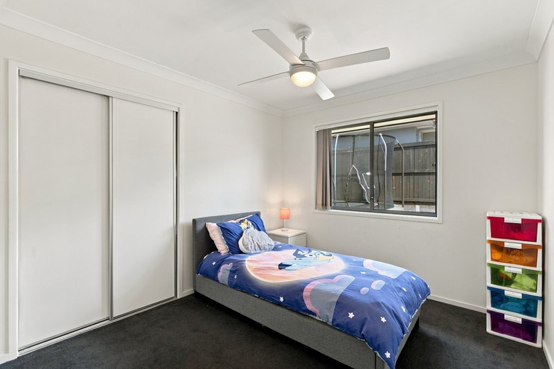 Photo - 11 Fairmount Circuit, Yarrabilba QLD 4207 - Image 13