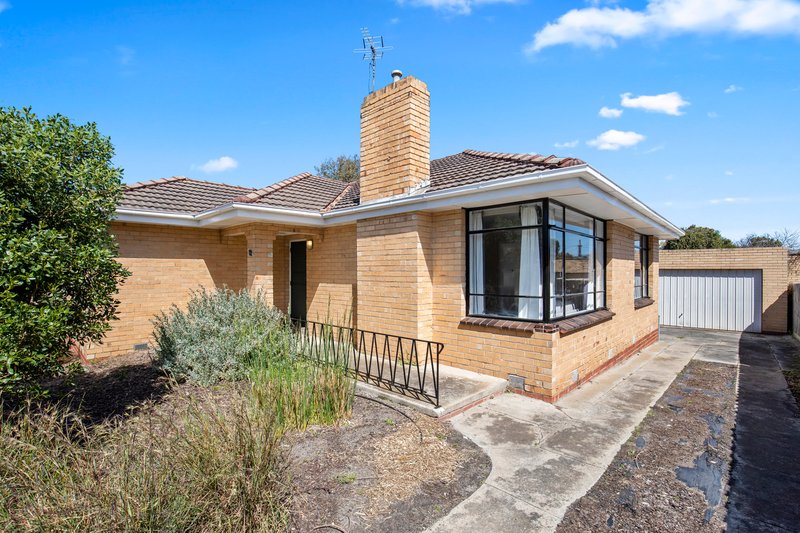 Photo - 11 Fairview Avenue, Cheltenham VIC 3192 - Image 5