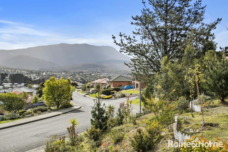 Photo - 11 Fairview Drive, Kingston TAS 7050 - Image 4