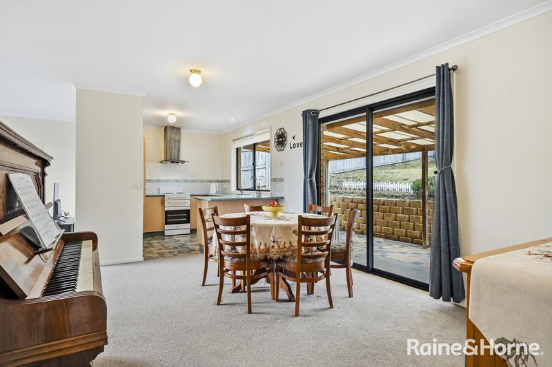 Photo - 11 Fairview Drive, Kingston TAS 7050 - Image 14