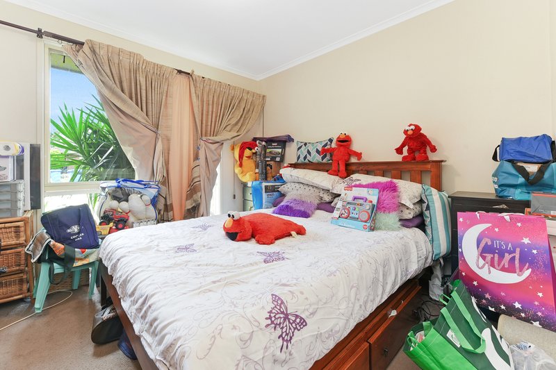 Photo - 11 Ferncroft Court, Cranbourne North VIC 3977 - Image 7