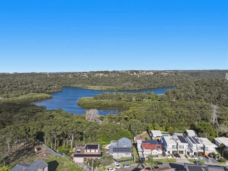 Photo - 11 Fewtrell Avenue, Revesby Heights NSW 2212 - Image 5