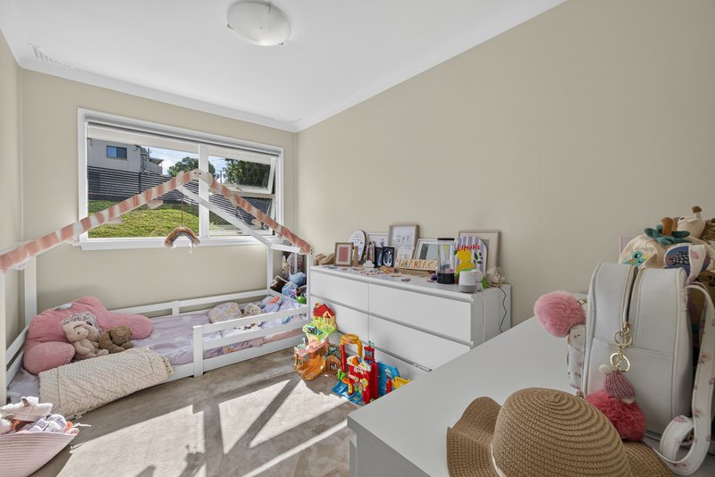 Photo - 11 Fewtrell Avenue, Revesby Heights NSW 2212 - Image 9