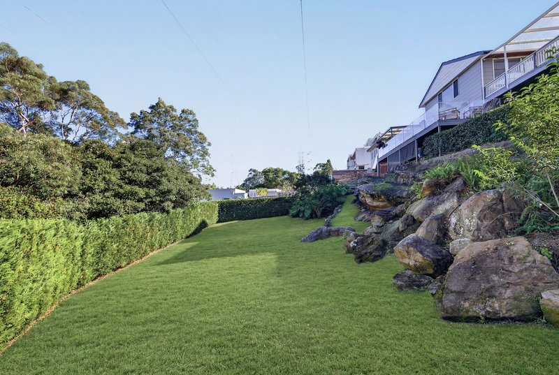 Photo - 11 Fewtrell Avenue, Revesby Heights NSW 2212 - Image 14