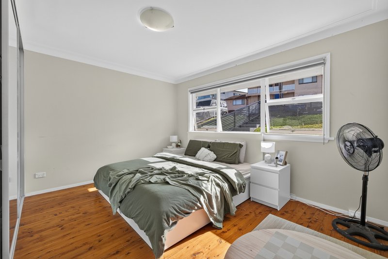 Photo - 11 Fewtrell Avenue, Revesby Heights NSW 2212 - Image 16