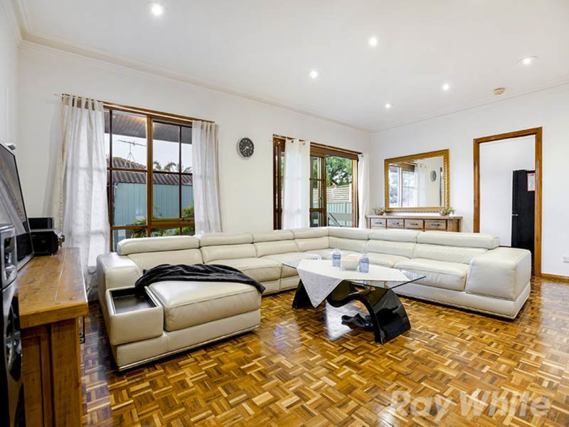 Photo - 11 Field Avenue, Edithvale VIC 3196 - Image 3