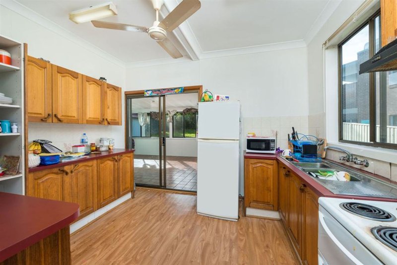 Photo - 11 Fielders Street, Seven Hills NSW 2147 - Image 2