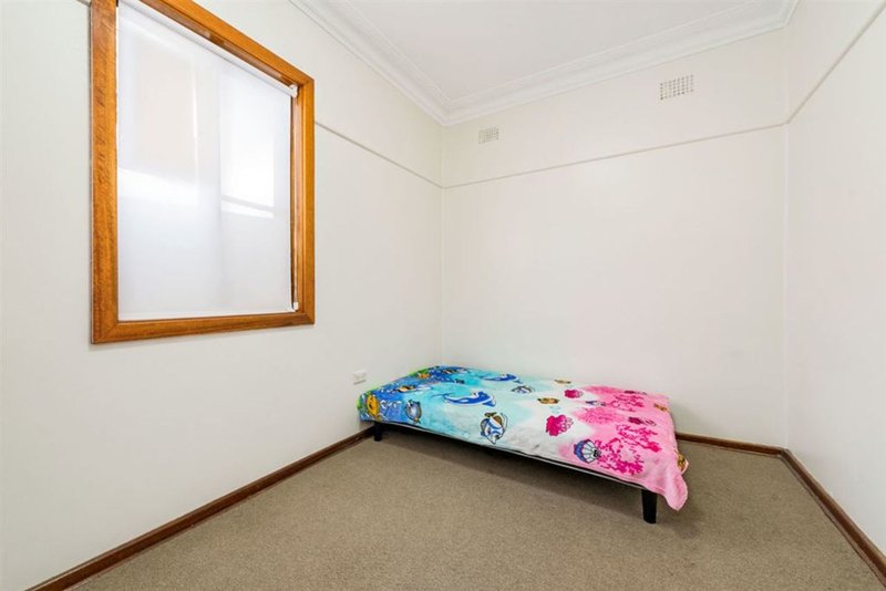 Photo - 11 Fielders Street, Seven Hills NSW 2147 - Image 4