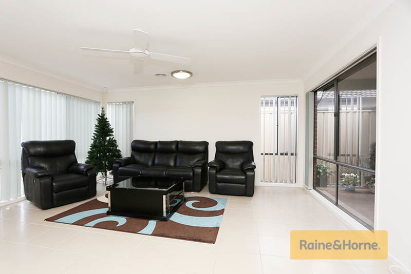 Photo - 11 Fieldstone Way, Brookfield VIC 3338 - Image 8